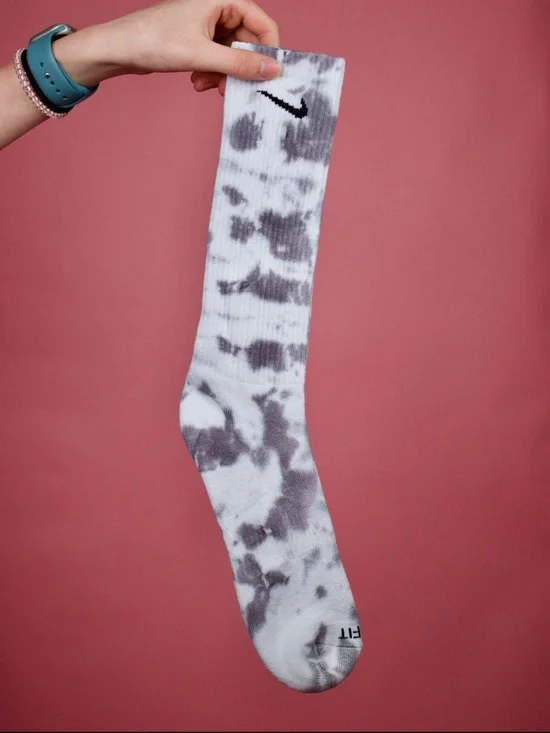 Nike Tie-Dye Crew Socks in White and Gray - Picture 1 of 5